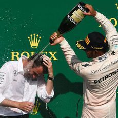 Lewis Hamilton celebra su tercer puesto en Spa