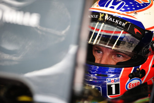 Jenson Button concentrado en su MP4-31