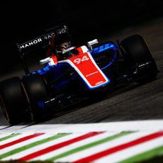 Pascal Wehrlein rueda en el trazado de Monza