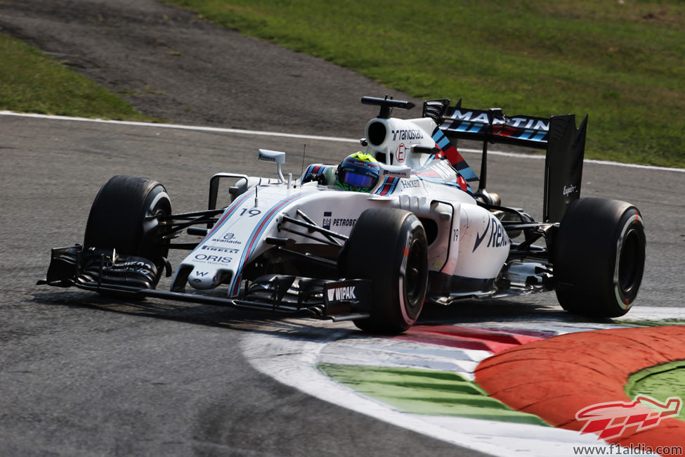 Felipe Massa rueda a buen ritmo con los medios