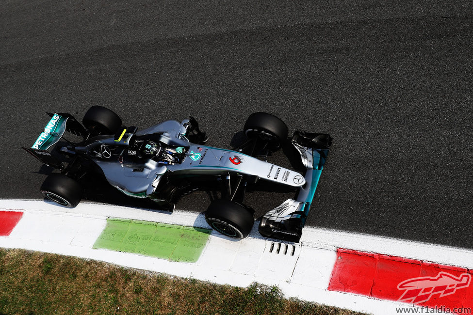 Nico Rosberg prueba su ritmo en tandas largas