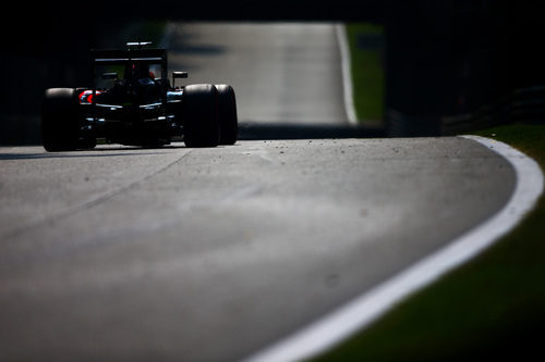 Fernando Alonso se muestra competitivo en Monza