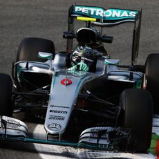 Nico Rosberg lidera la primera ronda de pruebas en Monza