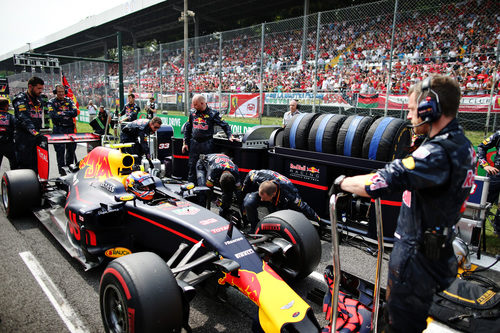 Max Verstappen se posiciona en parrilla de salida