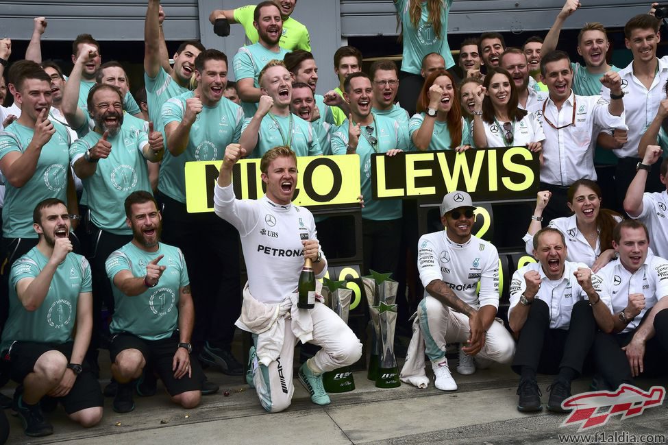 Efusivo grito de Nico Rosberg al ganar en Monza