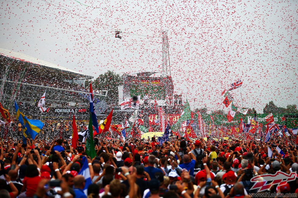Monza es una fiesta durante la celebración del podio