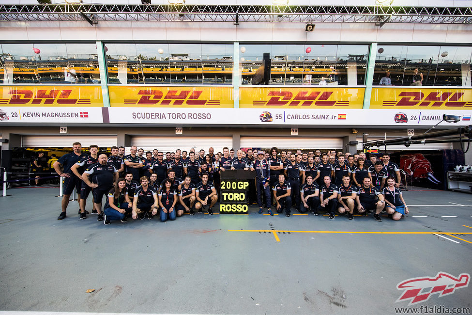 Toro Rosso celebra 200 GPs en Singapur