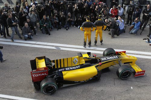 Petrov y Kubica posan para la prensa