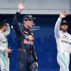 Hamilton, Rosberg y Verstappen vuelan en Sepang