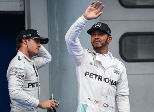 Lewis Hamilton y Nico Rosberg se llevan la primera fila en Sepang