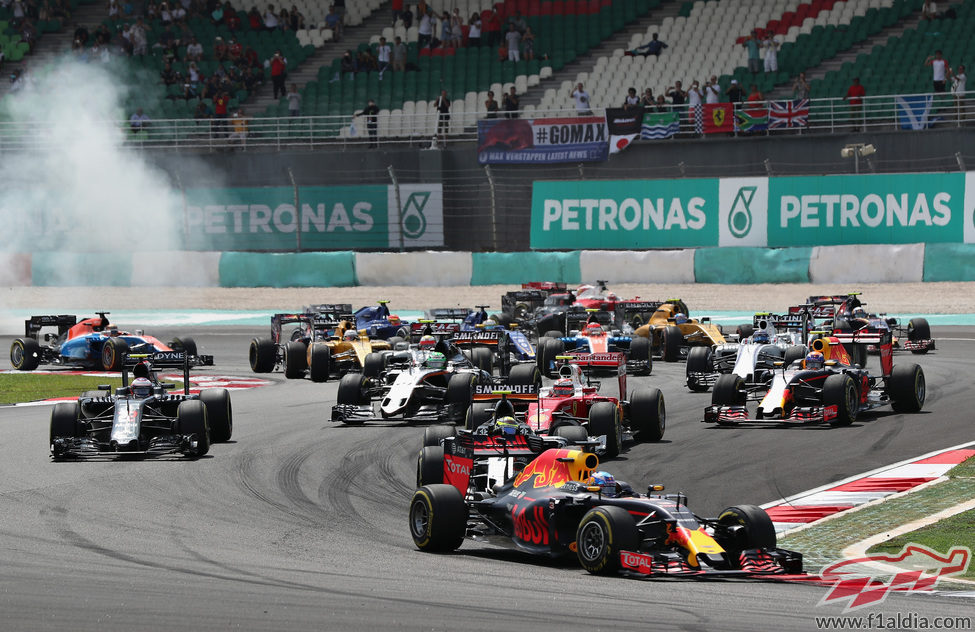 Primeras curvas en Sepang para muchos pilotos