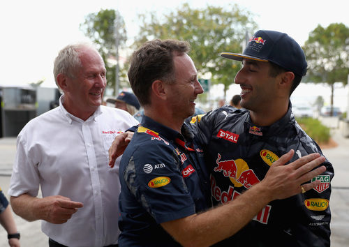 Christian Horner felicita a Daniel Ricciardo