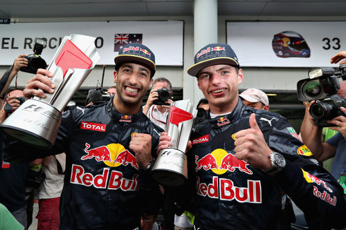 Sonrisa de Max Verstappen y Daniel Ricciardo en Sepang