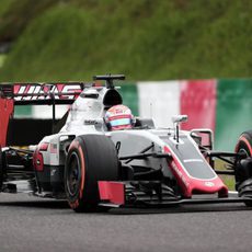 Romain Grosjean prueba el neumático duro