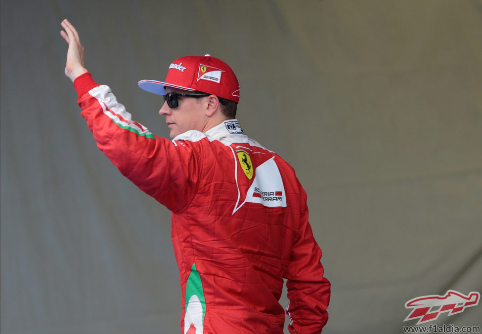 Kimi Räikkönen atacará a los Mercedes