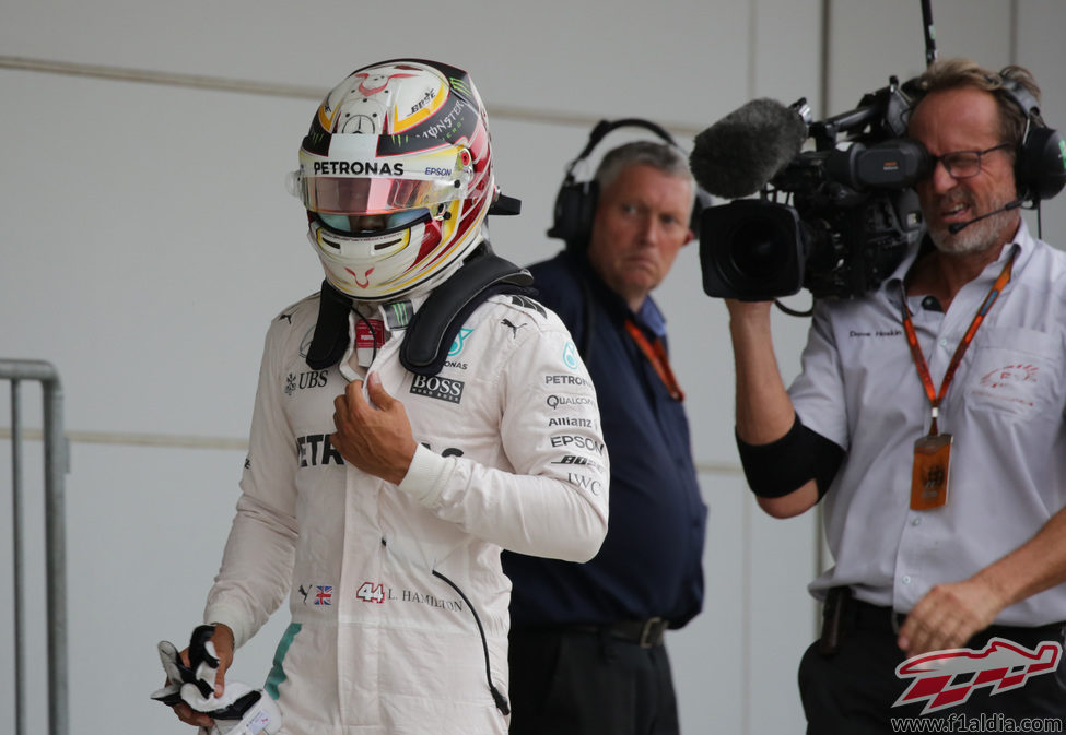 Lewis Hamilton se quedó a 13 milésimas de la pole