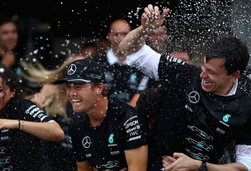 Mercedes celebra su título mundial en Suzuka (III)