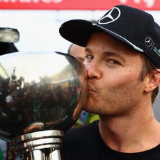 Mercedes celebra su título mundial en Suzuka (V)