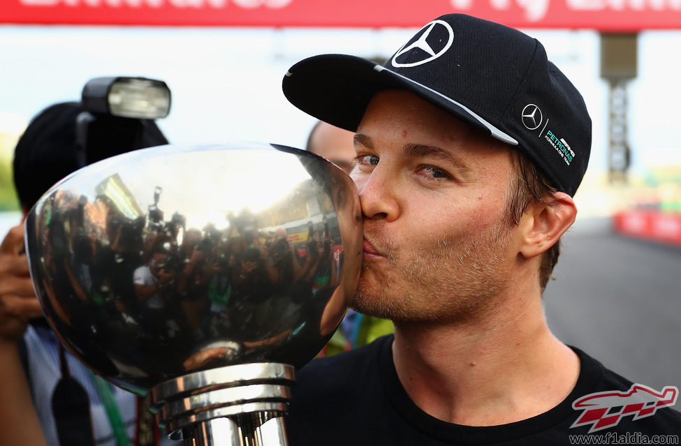 Mercedes celebra su título mundial en Suzuka (V)