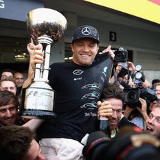 Mercedes celebra su título mundial en Suzuka (VI)