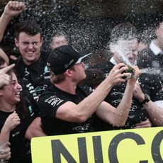 Mercedes celebra su título mundial en Suzuka (IX)