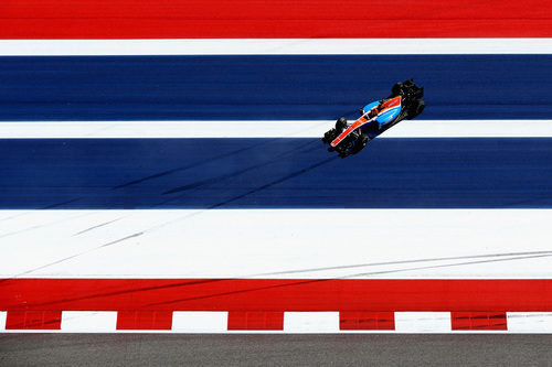 Salida de pista de Esteban Ocon durante los entrenamientos