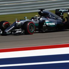 Prueba con el superblando para Lewis Hamilton