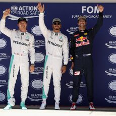 Hamilton consigue la pole en Austin; Rosberg y Ricciardo le siguen