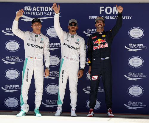 Hamilton consigue la pole en Austin; Rosberg y Ricciardo le siguen