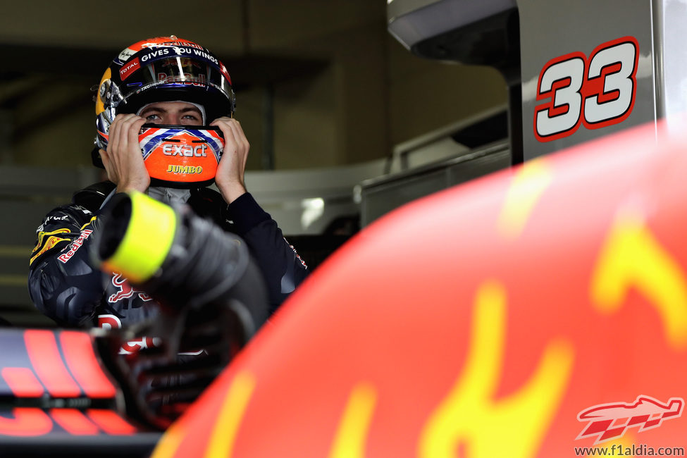 Max Verstappen se prepara para la Q3 en Brasil