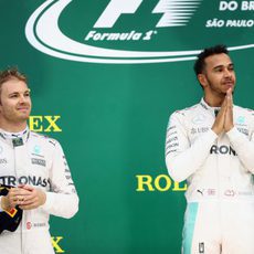 Lewis Hamilton y Nico Rosberg acaban primero y segundo en Brasil