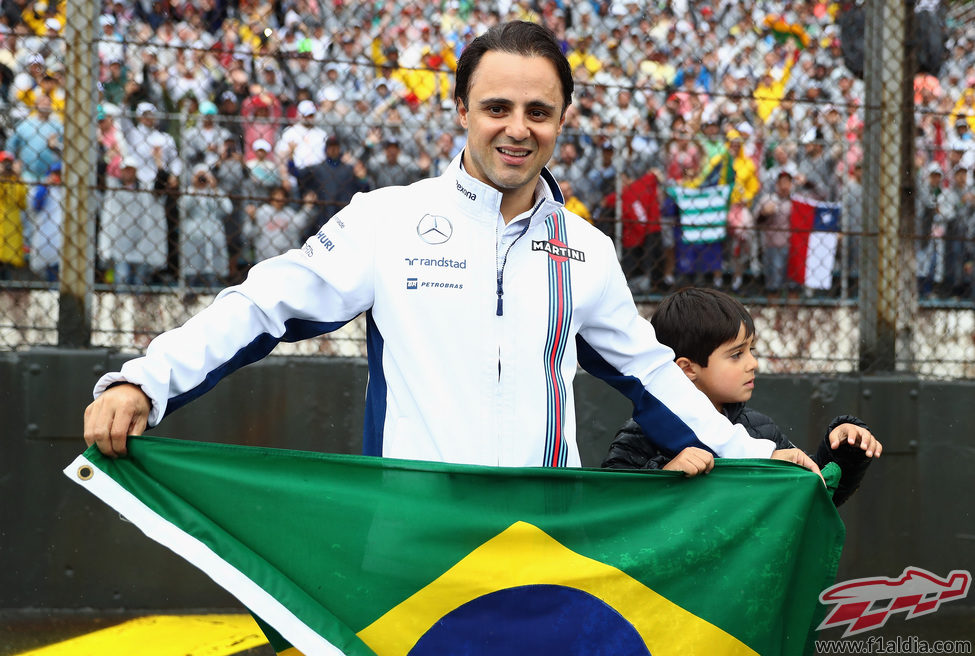 Felipe Massa se despide de Brasil