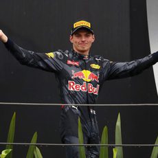 Max Verstappen sale al podio de Brasil