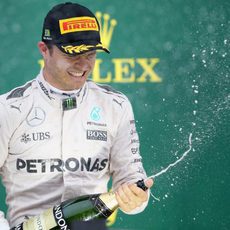 Nico Rosberg salva los muebles en Brasil