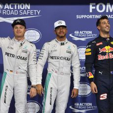 Hamilton, Rosberg y Ricciardo vuelan en Yas Marina