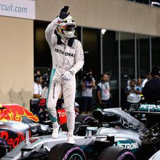 El Mercedes aguanta a Lewis Hamilton