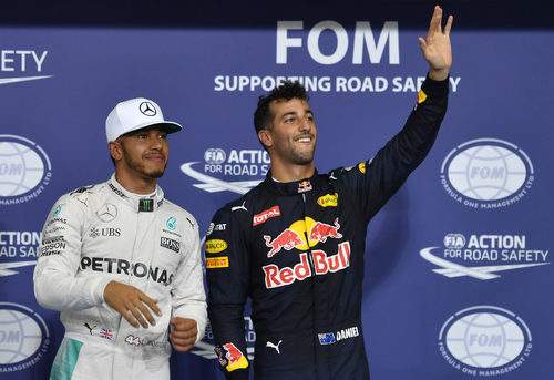 Lewis Hamilton y Daniel Ricciardo juntos tras la clasificación