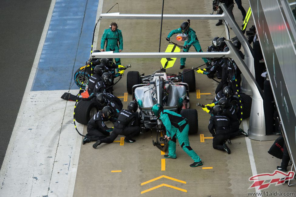 Pit-stop para el Mercedes W08