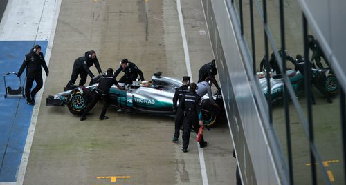 'Box, box' para el W08