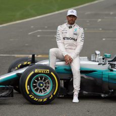 Lewis Hamilton sobre el W08