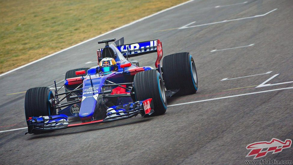 Carlos Sainz pilotando el STR12 en Misano