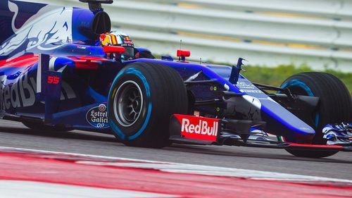 El STR12 de cerca rodando en Misano