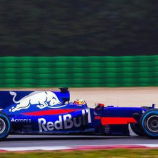 Lateral derecho del STR12 en el circuito de Misano