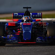 Carlos Sainz conduce el STR12