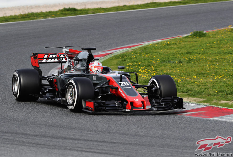 Kevin Magnussen en los test de Barcelona