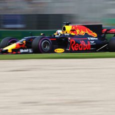 Daniel Ricciardo termina confiado el viernes en Australia