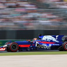 El Toro Rosso de Carlos Sainz completa el programa del viernes