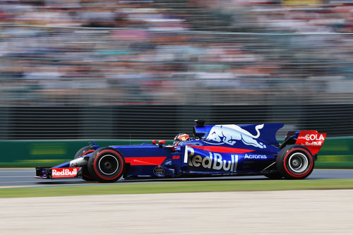 El Toro Rosso de Carlos Sainz completa el programa del viernes