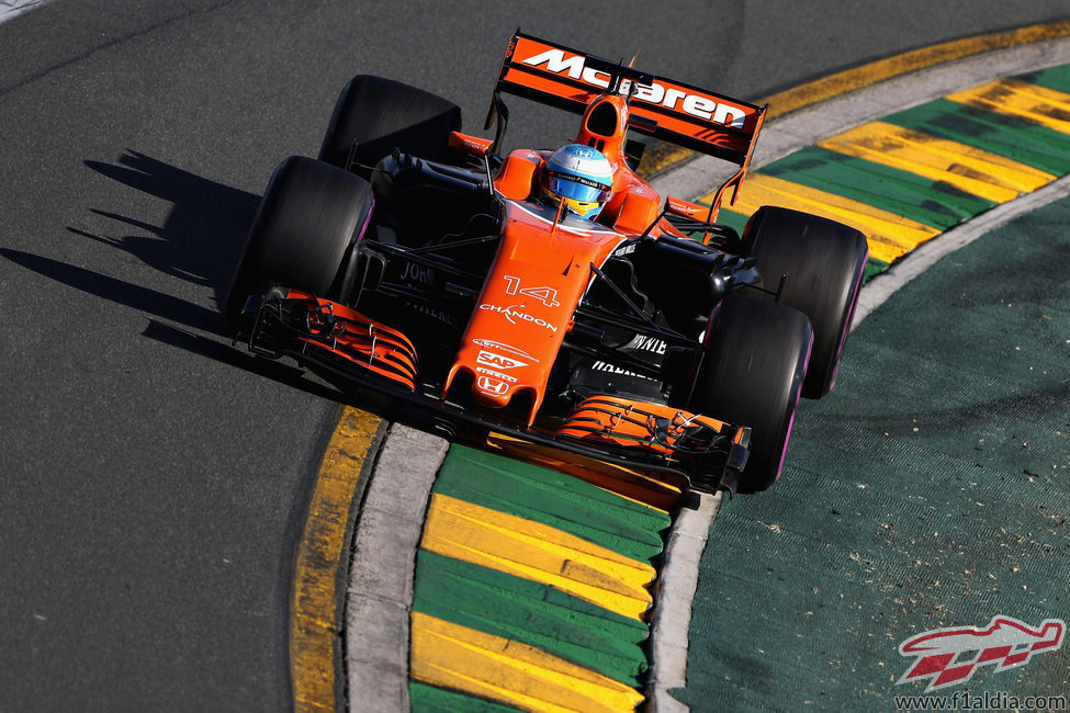 Problemas en la suspensión para Fernando Alonso