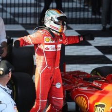 Sebastian Vettel, exultante tras su victoria en el GP de Australia